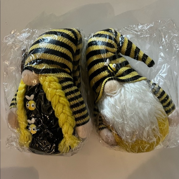 Bee Gnome Scandinavian Home Bee Decor Set of 2 for Farmhouse Kitchen Shelf - Picture 3 of 10